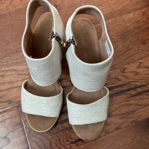 TOMS Women's Beige Open-Toe Sandals